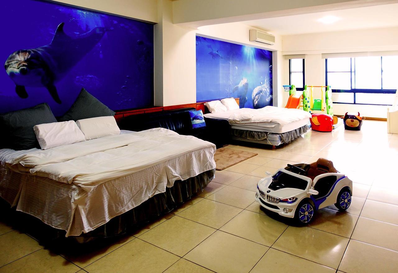 Dolphin Castle Bed and Breakfast Donggang Exteriör bild
